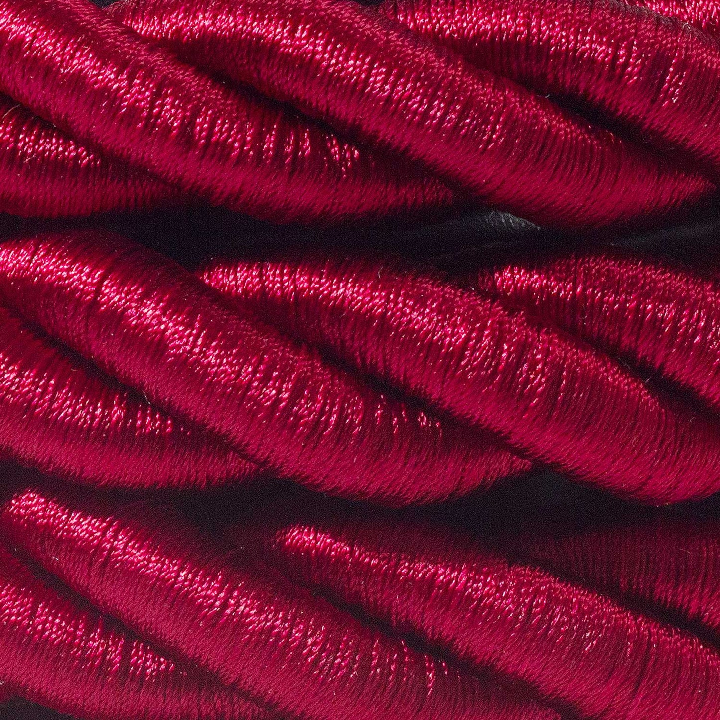 2XL electrical cord, electrical cable 3x0,75. Shiny dark bordeaux fabric covering. Diameter 24mm.