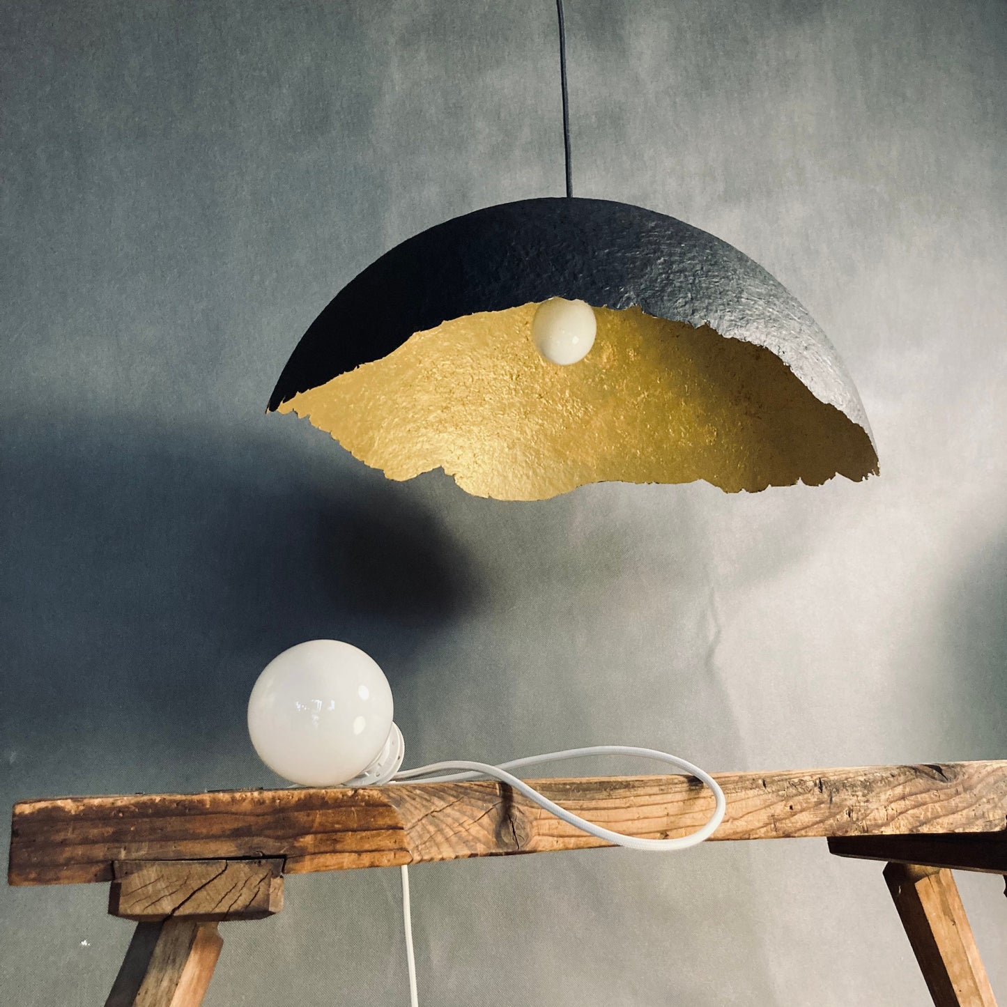 SKRUPKA artlight “black gold shell”