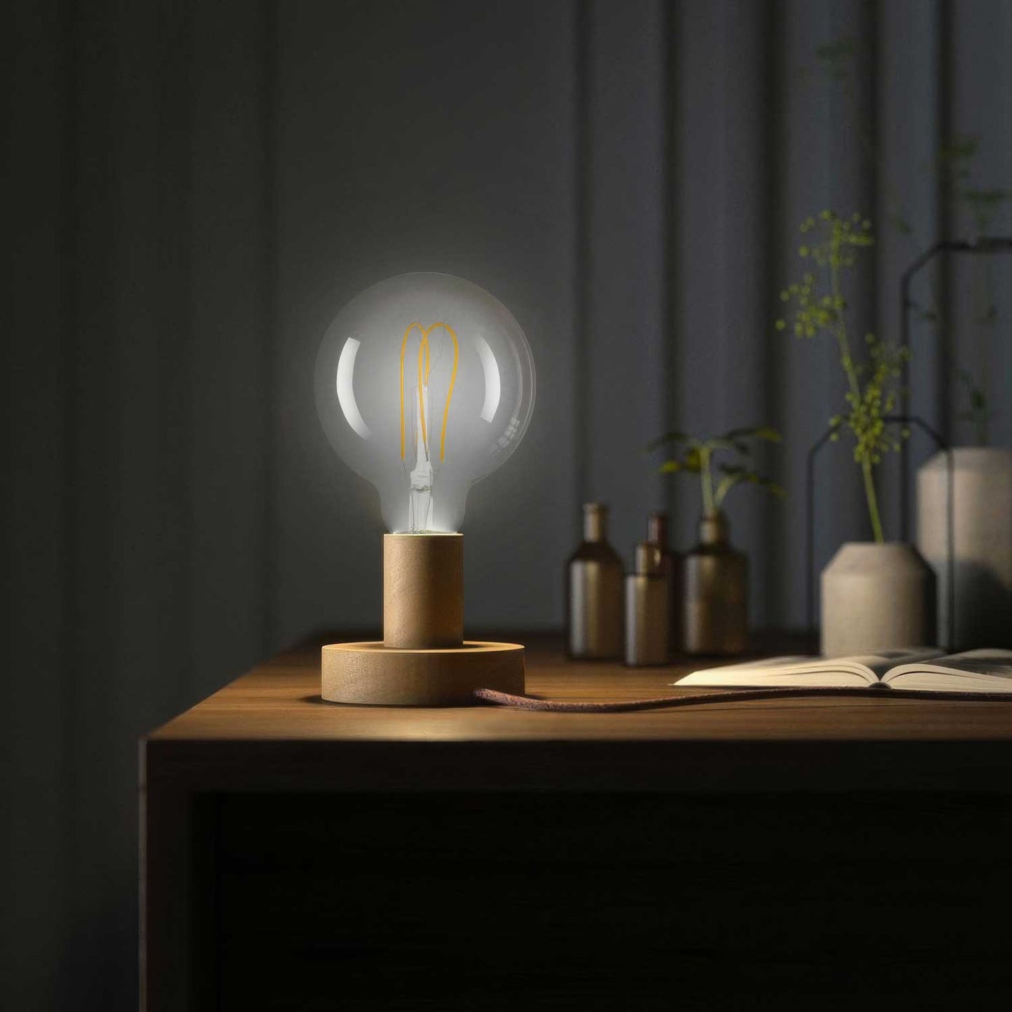 Posaluce - Lampada da tavolo in legno Small e spina UK - Neutro