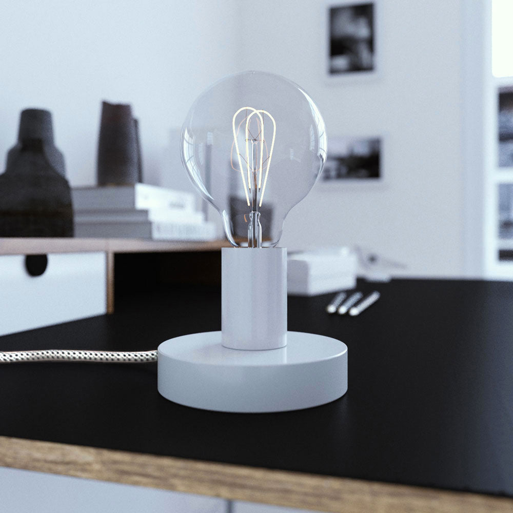 Posaluce - Lampada da tavolo in metallo e spina UK - Bianco lucido