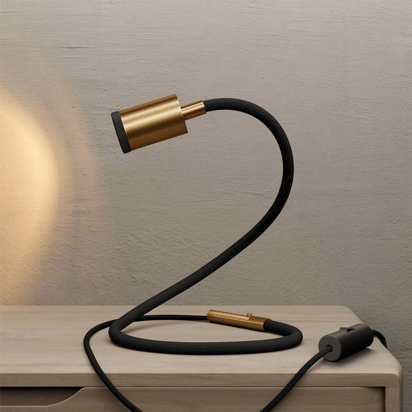 GU1d-one Lampada snodabile senza base con mini faretto LED e spina UK - Bronzo satinato