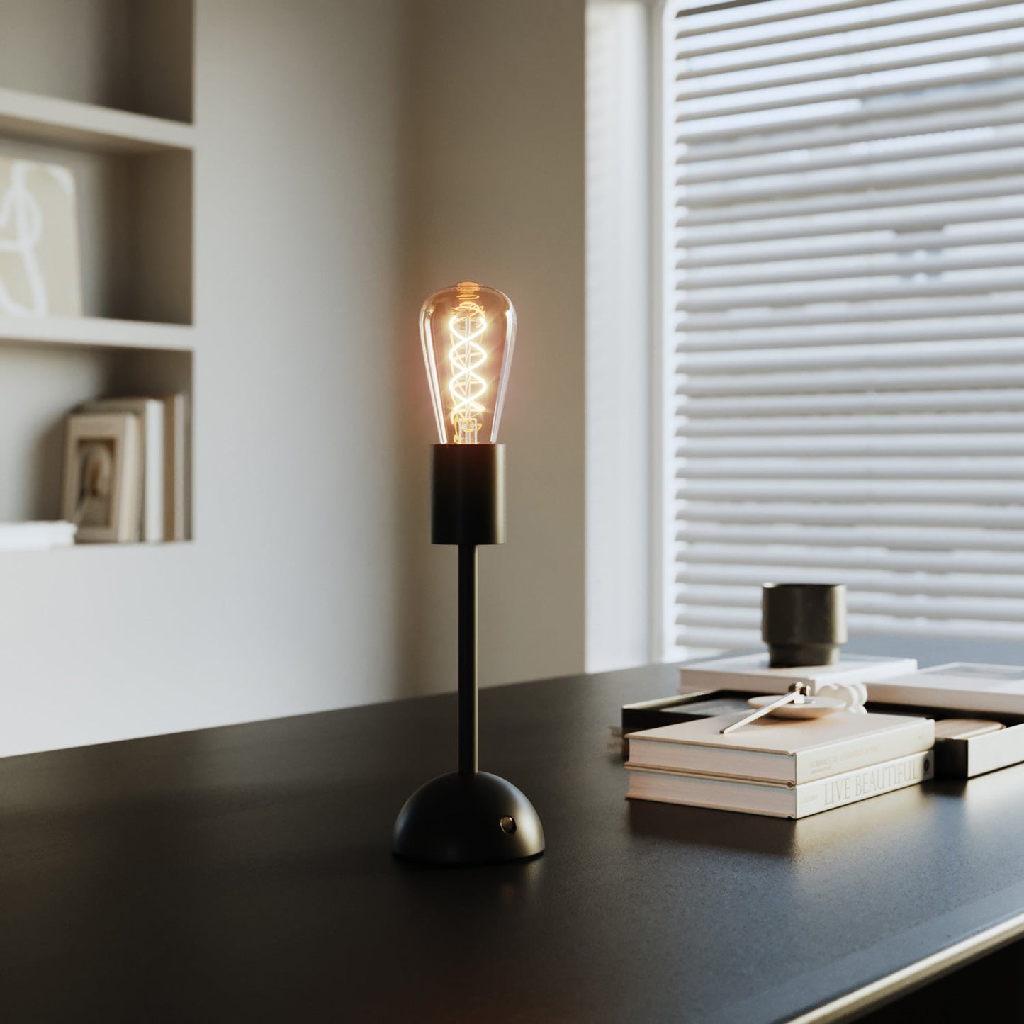 Lampada portatile e ricaricabile Cabless02 con lampadina Edison dorata - Nero