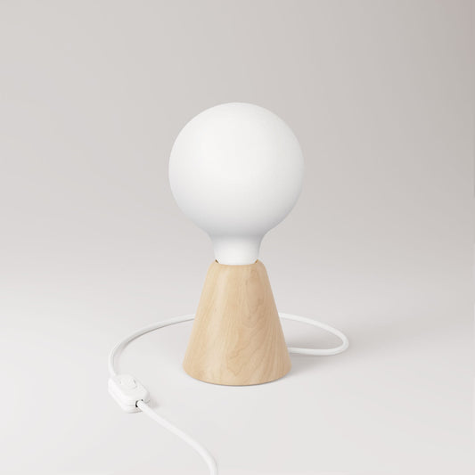 Lampada da tavolo con base in ontano, lampadina a effetto porcellana, cavo RM01 e spina UK