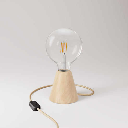Lampada da tavolo con base in ontano, lampadina trasparente, cavo RN06 e spina UK