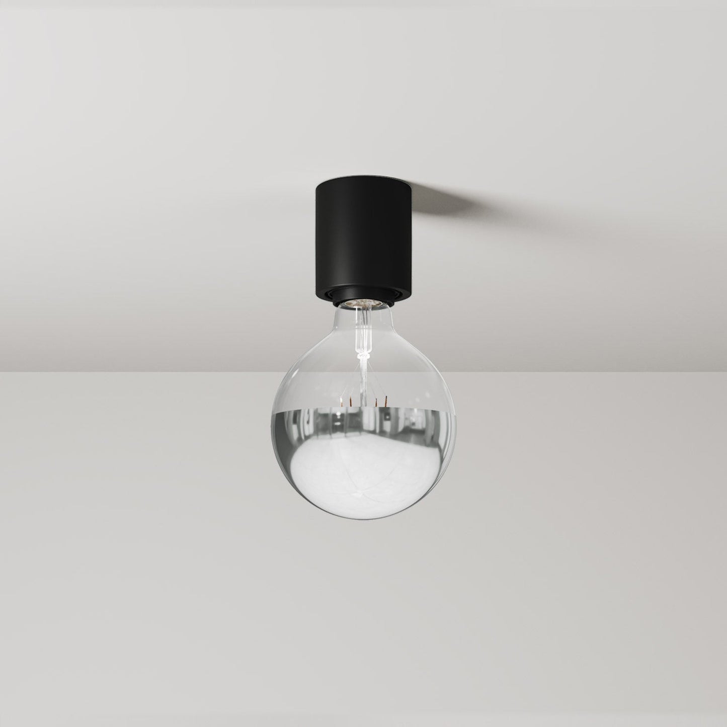 Applique Nera con lampadina a vista mezza sfera argento - Waterproof IP44 - IO