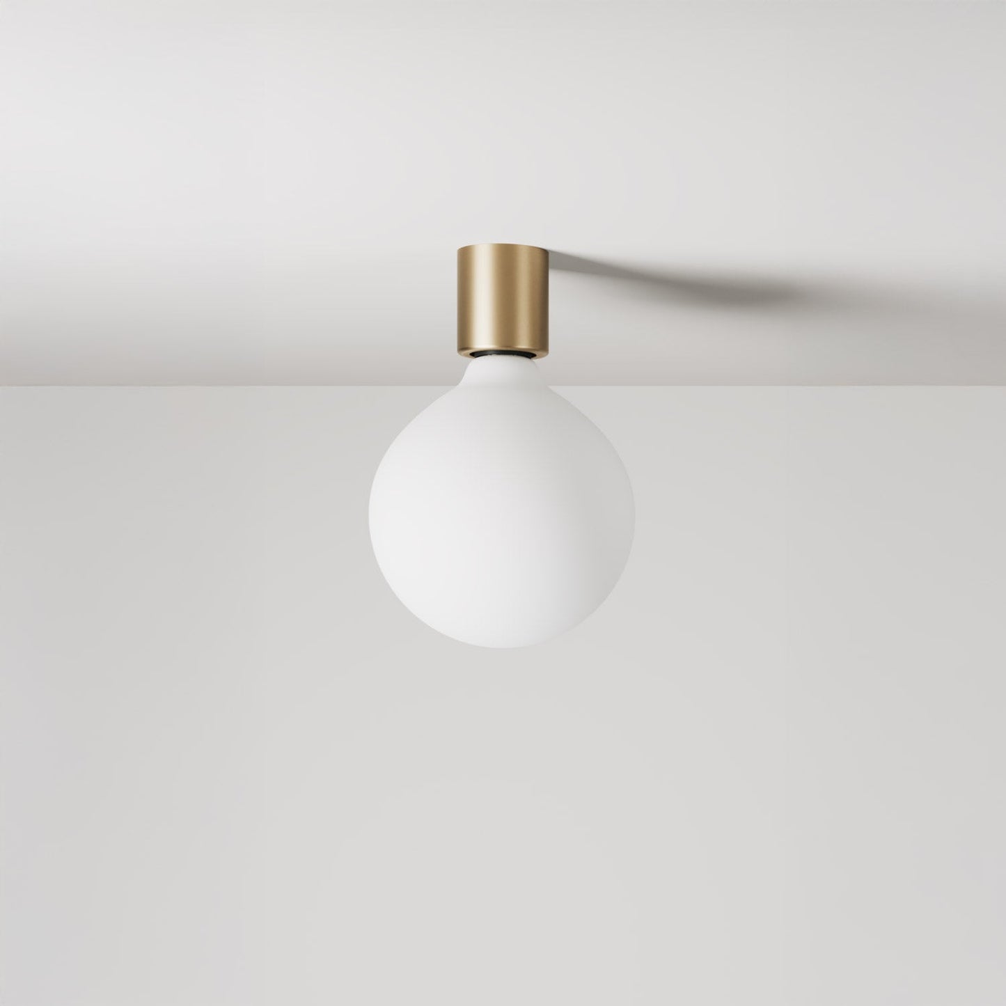 Applique in metallo con lampadina globo effetto porcellana - Bronzo satinato