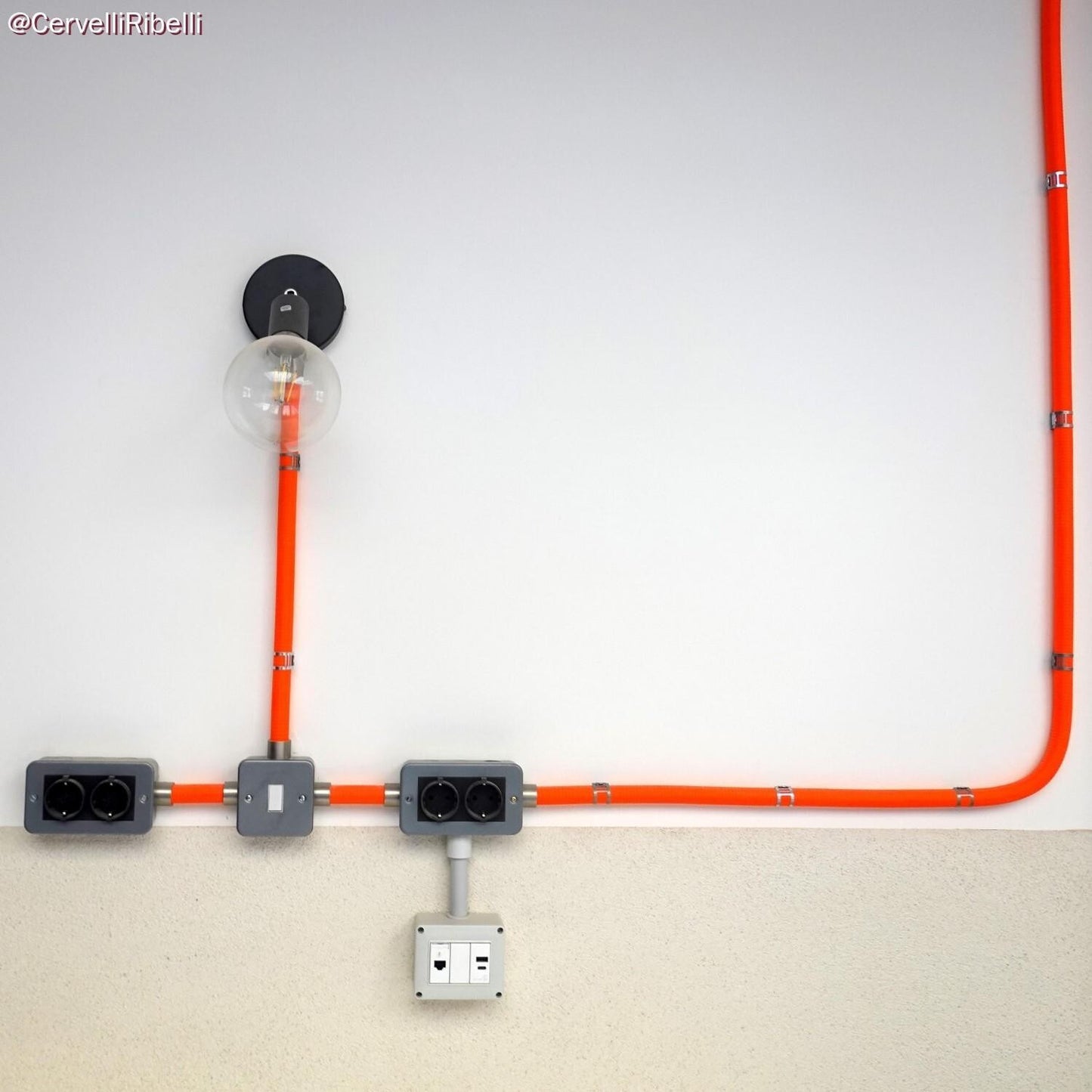 Anschlussdose aus Metall mit fünf Ausgängen für Creative-Tube